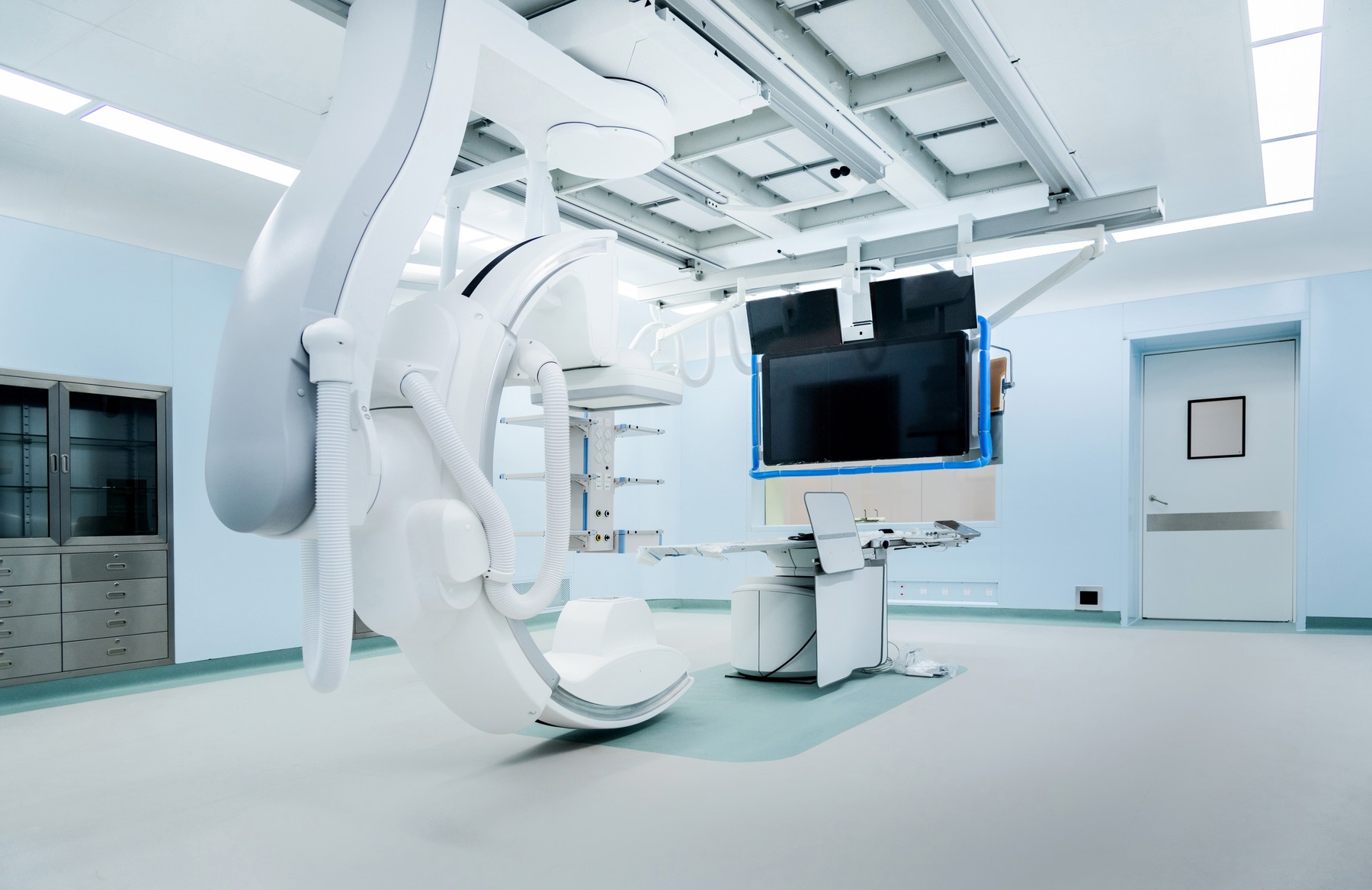 An empty diagnostic imaging room.